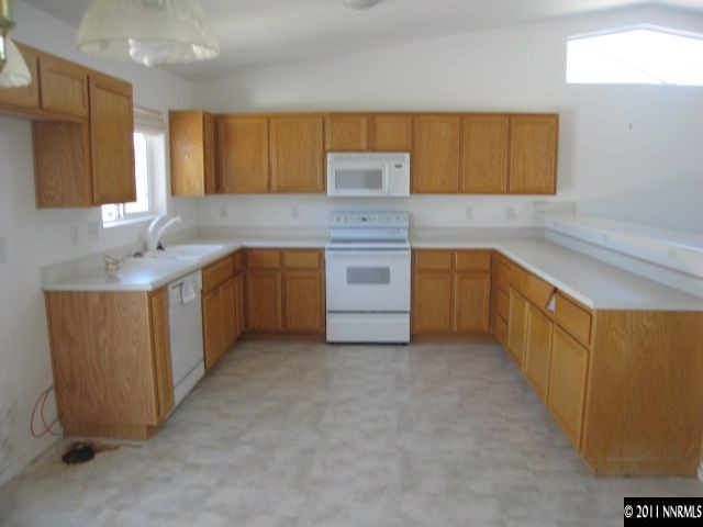 604 Shadow Lane Fernley, NV 89408 - Photo 4 of 13 Photo 4
