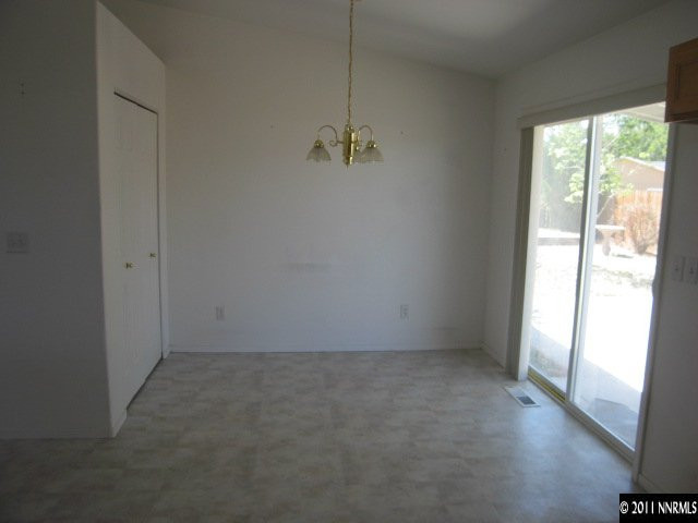 604 Shadow Lane Fernley, NV 89408 - Photo 5 of 13 Photo 5