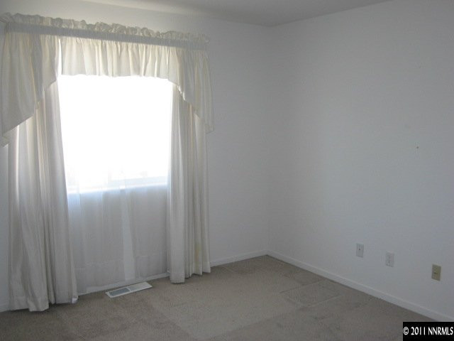 604 Shadow Lane Fernley, NV 89408 - Photo 7 of 13 Photo 7