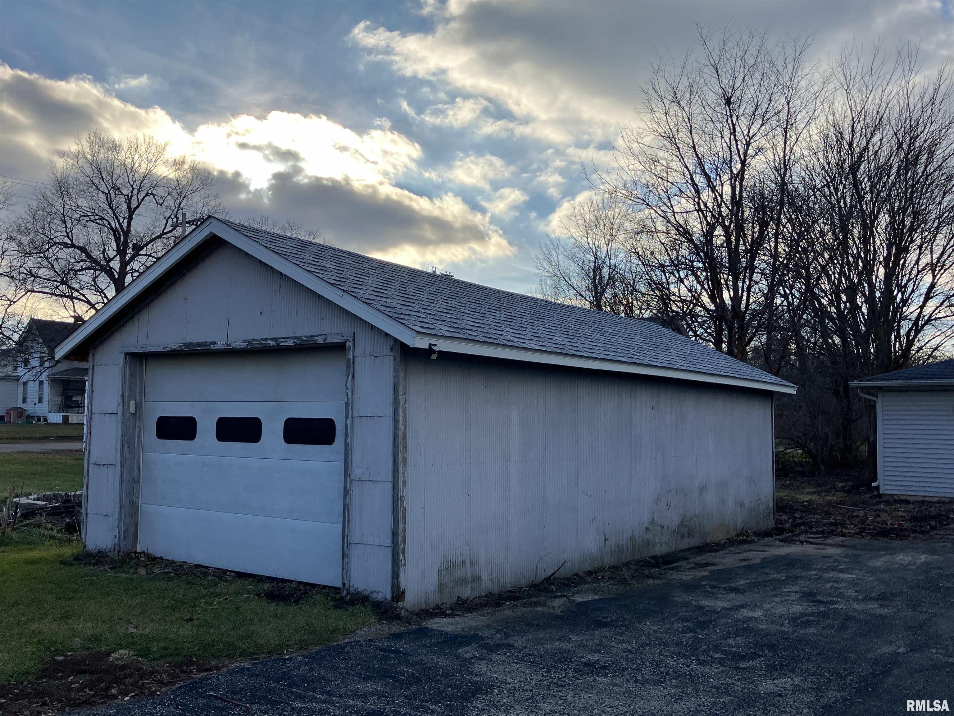 128 South Reed Street Sheffield, IL 61361 - Photo 6 of 12 Gallery Image 6