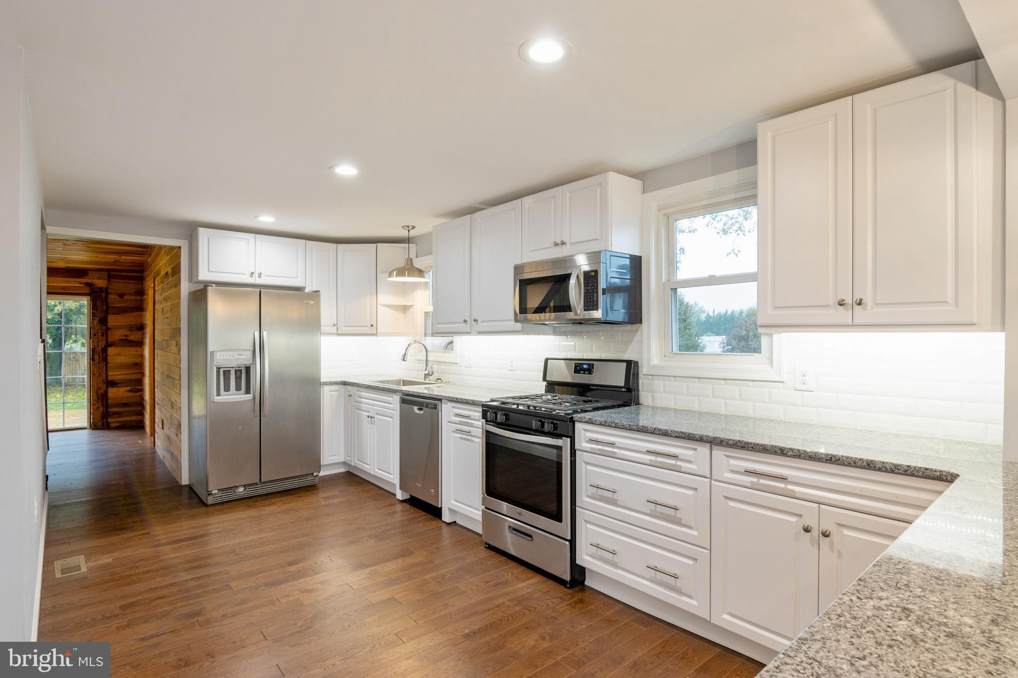 21713 Middletown Road Freeland, MD 21053 - Photo 16 of 41 Gourmet kitchen