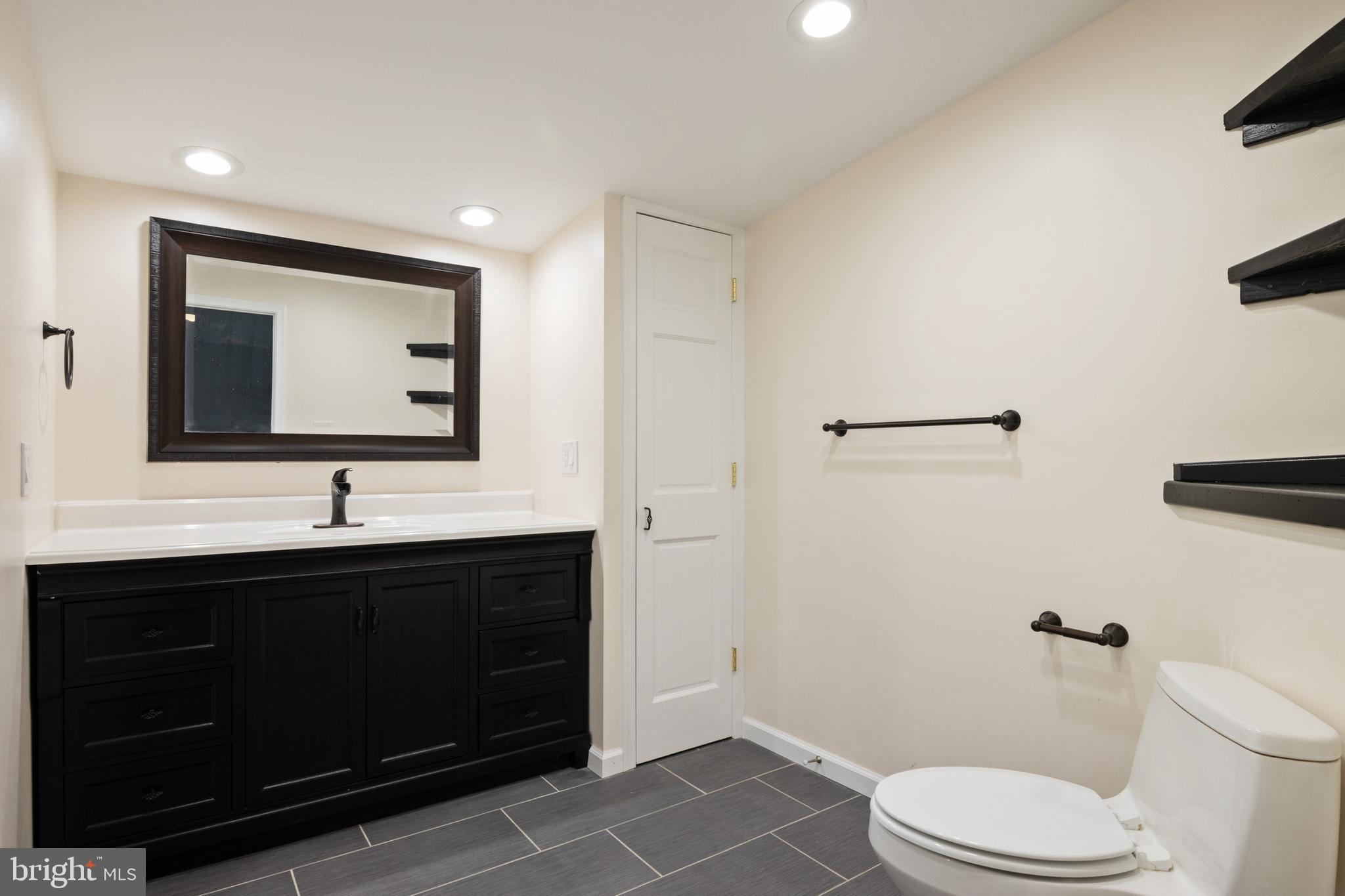 21713 Middletown Road Freeland, MD 21053 - Photo 25 of 41 Master bathroom