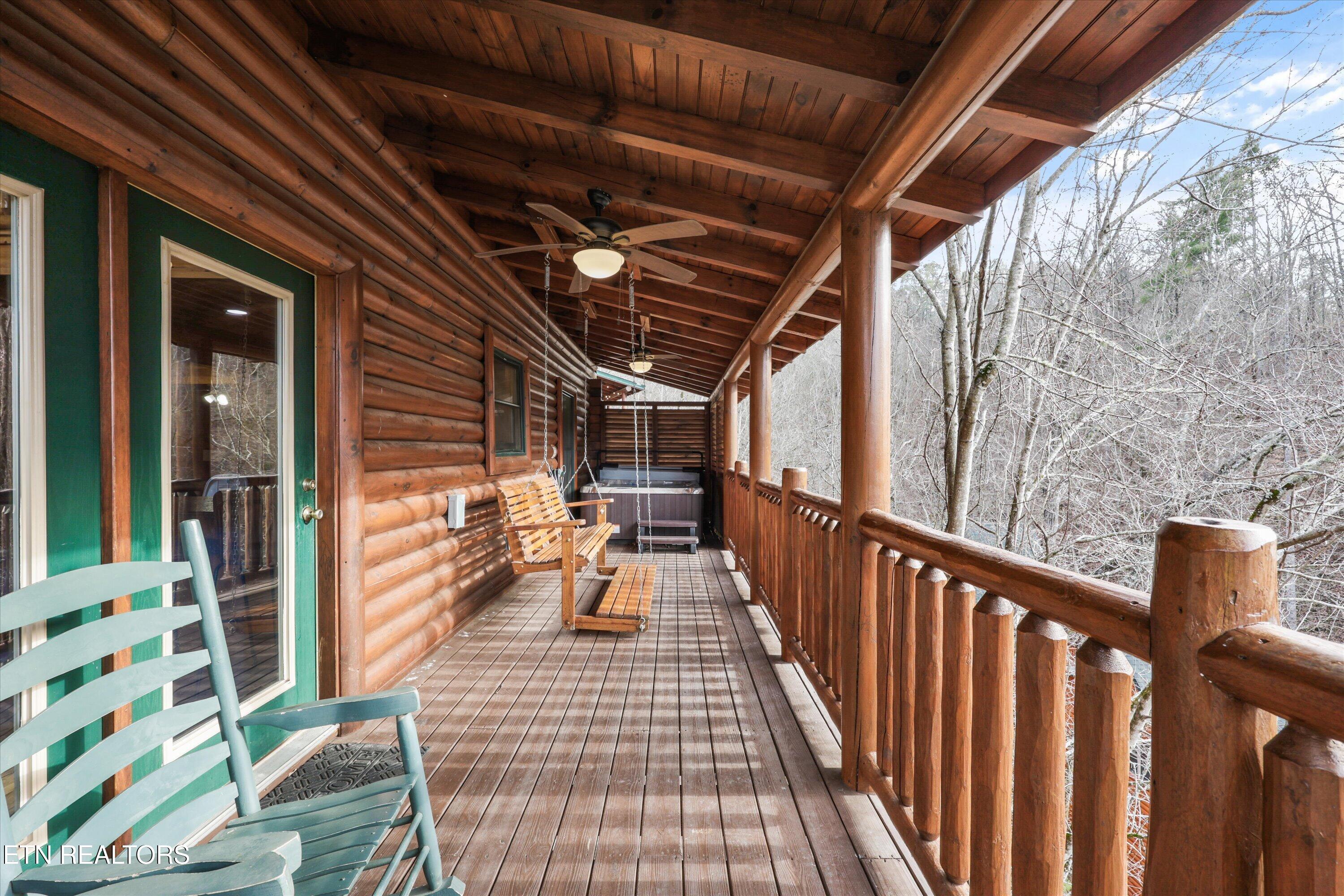 2012 Bear Creek Way Sevierville, TN 37862 - Photo 27 of 42 Covered Back Deck