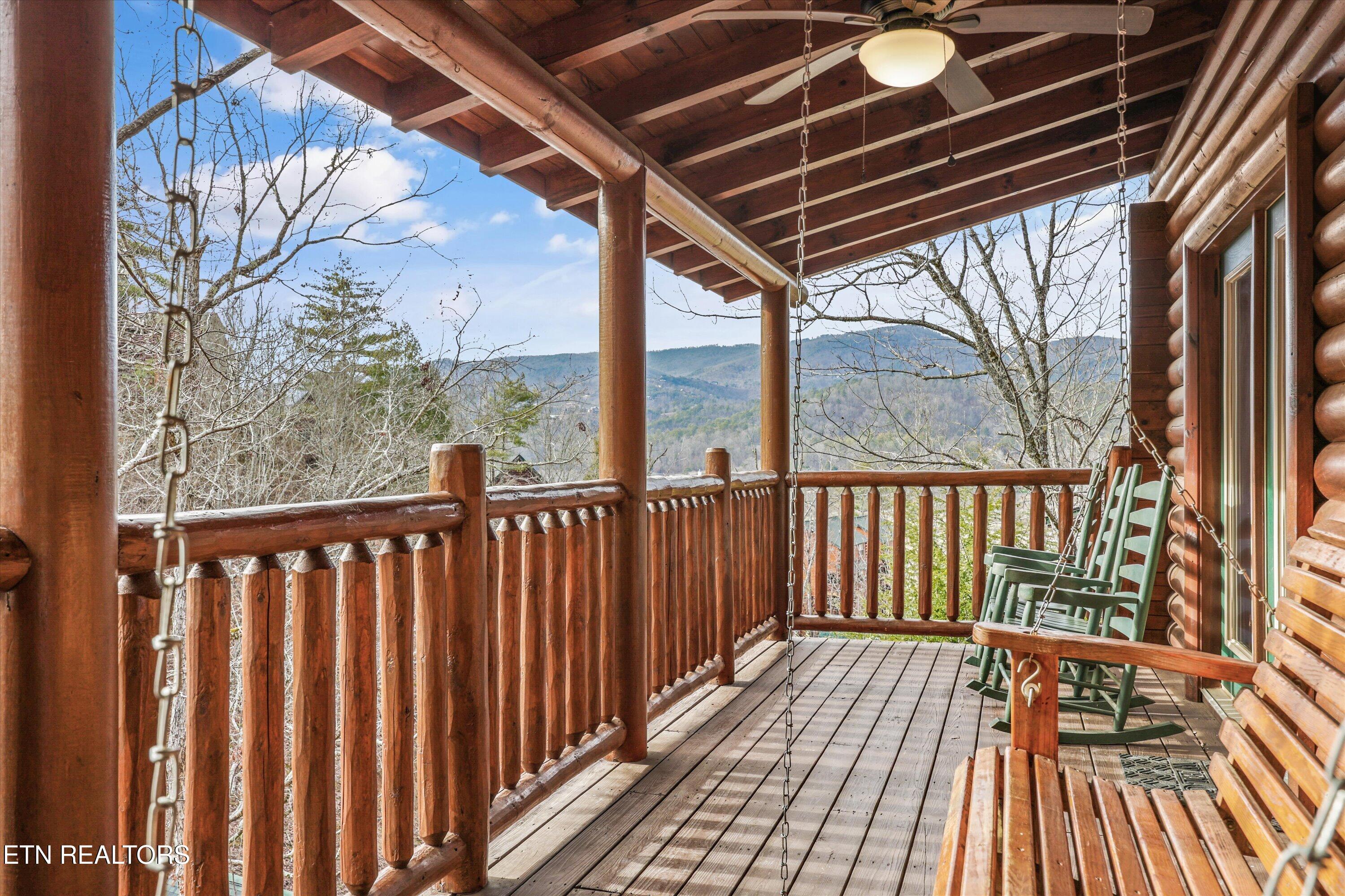 2012 Bear Creek Way Sevierville, TN 37862 - Photo 28 of 42 Covered Back Deck