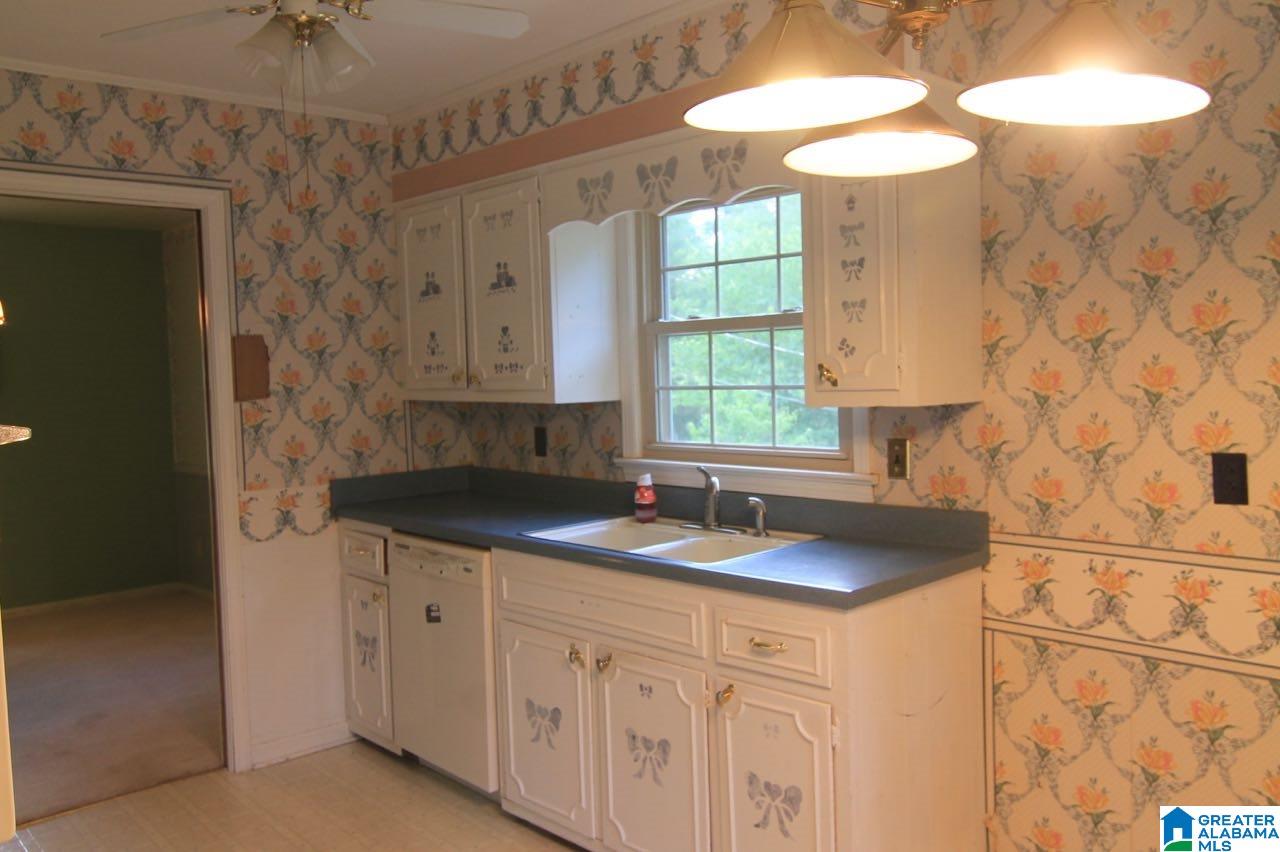 968 Ridgewood Circle Birmingham, AL 35235 - Photo 5 of 16