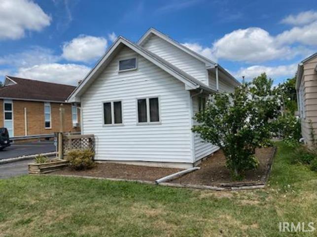 730 Lillian Avenue Fort Wayne, IN 46808 - Photo 3 of 21
