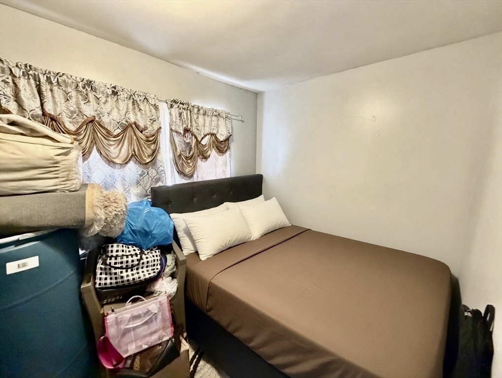 27 Loring Street Springfield, MA 01105 - Photo 25 of 29