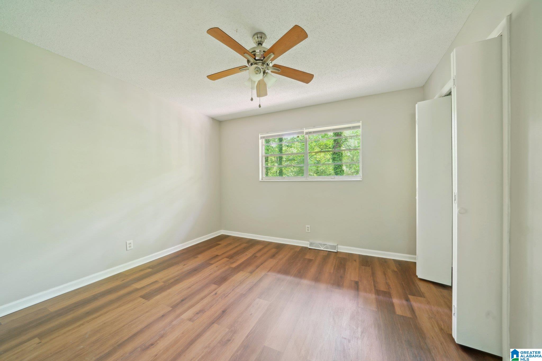 711 Oak Ridge Drive Birmingham, AL 35214 - Photo 16 of 27