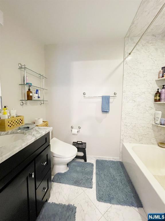 100 Crown Court, Unit 473 Edgewater, NJ 07020 - Photo 12 of 24