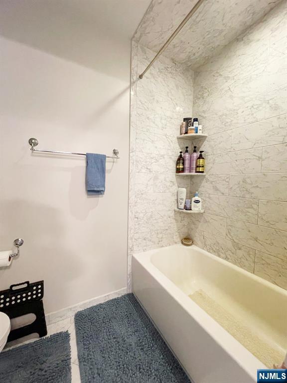 100 Crown Court, Unit 473 Edgewater, NJ 07020 - Photo 14 of 24