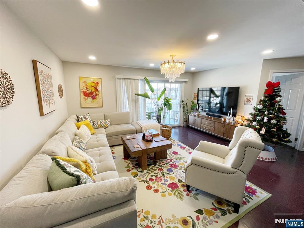 100 Crown Court, Unit 473 Edgewater, NJ 07020 - Photo 2 of 24