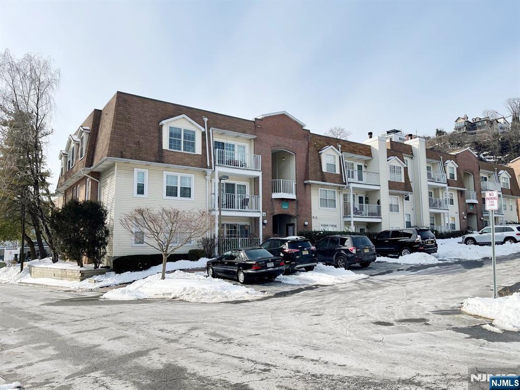 100 Crown Court, Unit 473 Edgewater, NJ 07020 - Photo 24 of 24