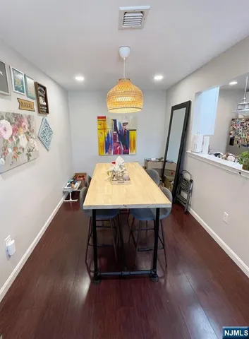 $3,300 | 100 Crown Court, Unit 473, Edgewater, NJ 07020