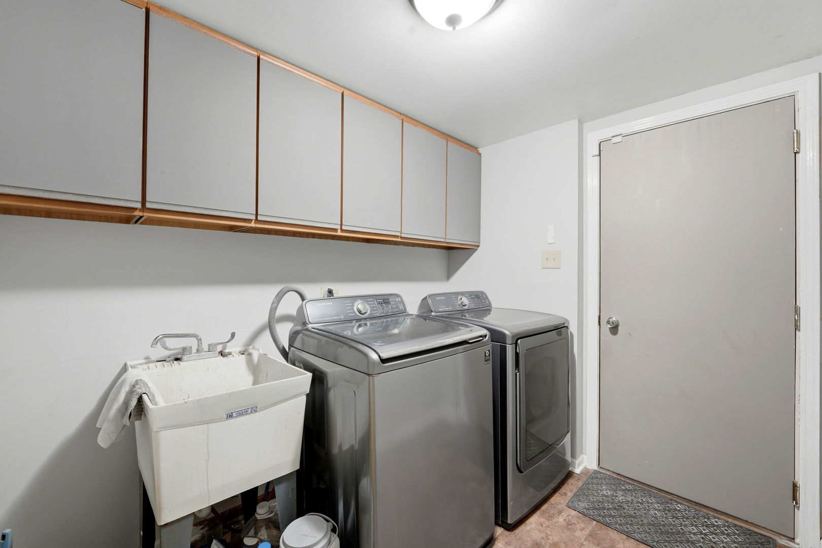 22931 Ridgeway Avenue Richton Park, IL 60471 - Photo 26 of 32 a utility room with dryer and washer