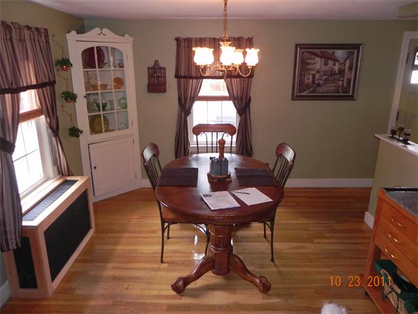 26 Hartford Road Worcester, MA 01606 - Photo 5 of 19 Gallery Image 5