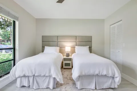 $10,000 | 512 Brackenwood Place, Palm Beach Gardens, FL 33418