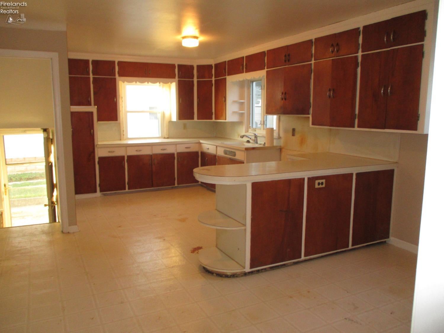 617 White Road Fremont, OH 43420 - Photo 7 of 22 Gallery Image 7