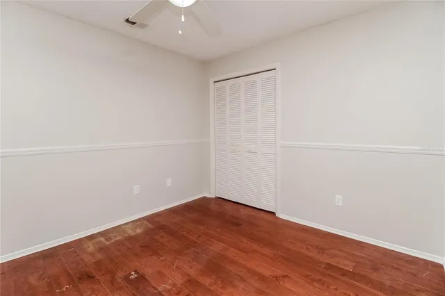 an empty room with an empty space