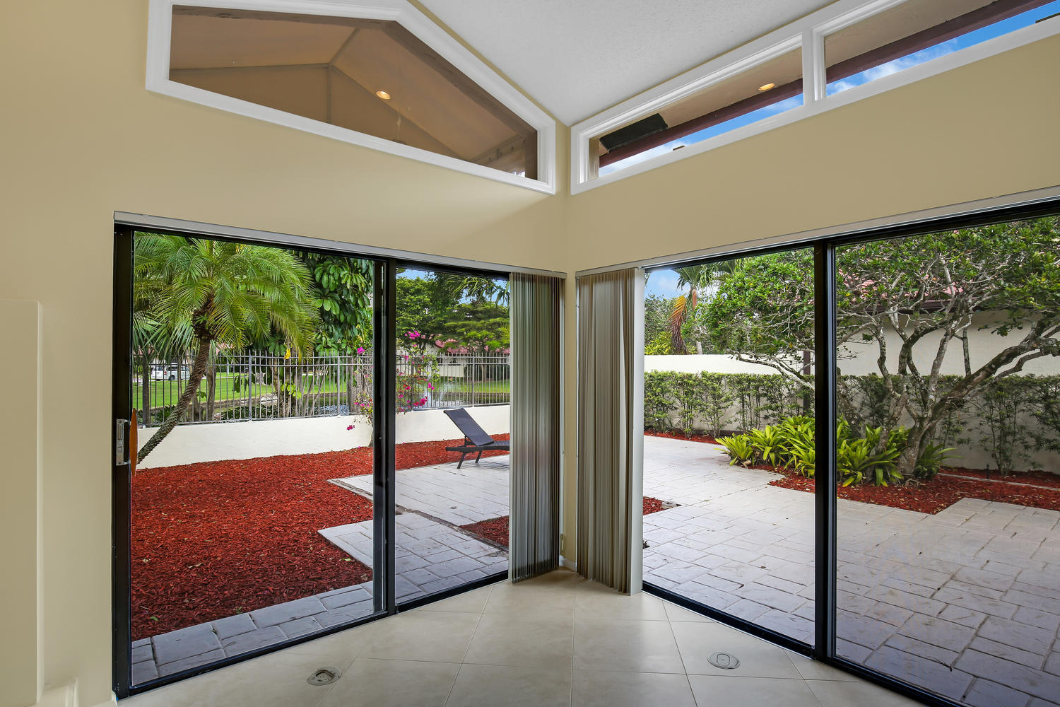 21741 Club Villa Terrace Boca Raton, FL 33433 - Photo 12 of 28 21741 Club Villa Terrace Boca-large-006-