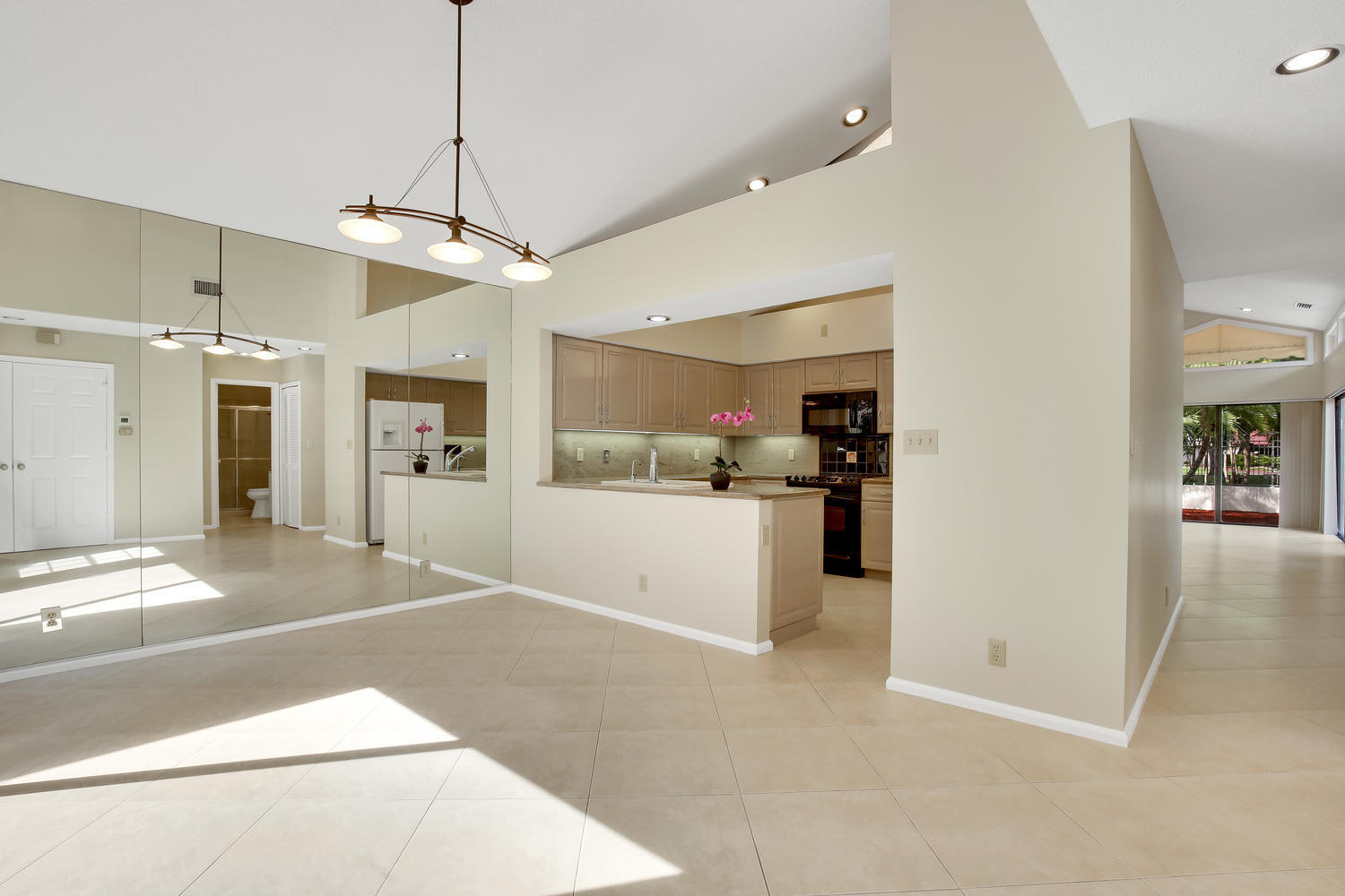21741 Club Villa Terrace Boca Raton, FL 33433 - Photo 18 of 28 21741 Club Villa Terrace Boca-large-012-