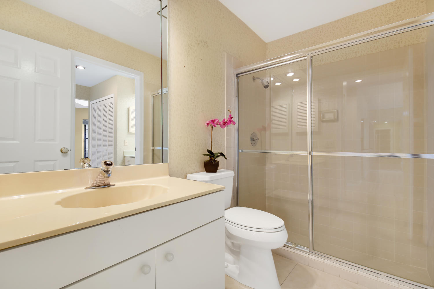 21741 Club Villa Terrace Boca Raton, FL 33433 - Photo 23 of 28 21741 Club Villa Terrace Boca-large-017-