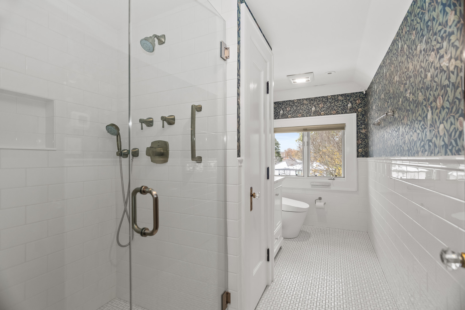 2528 Sheridan Road Evanston, IL 60201 - Photo 50 of 55 a bathroom with a shower