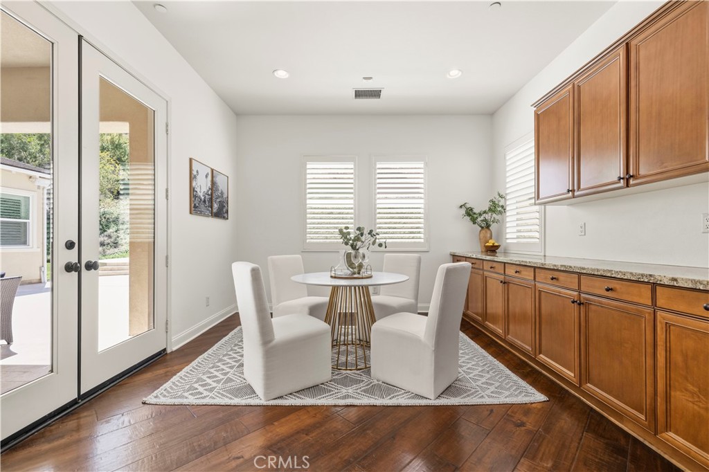 24949 Old Stone Way Stevenson Ranch, CA 91381 - Photo 22 of 73 Gallery Image 22