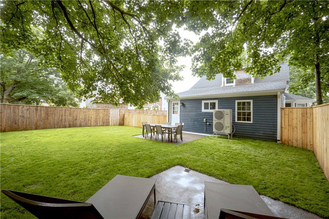 57 Callender Avenue Newport, RI 02840 - Photo 24 of 35