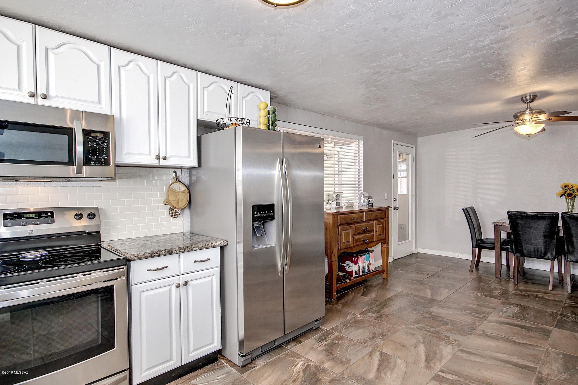 7471 East Random Ridge Drive Tucson, AZ 85710 - Photo 10 of 29