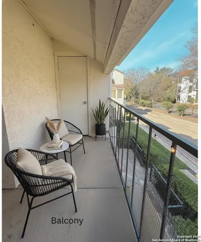 $166,000 | 2255 Thousand Oaks, Unit 808, San Antonio, TX 78232