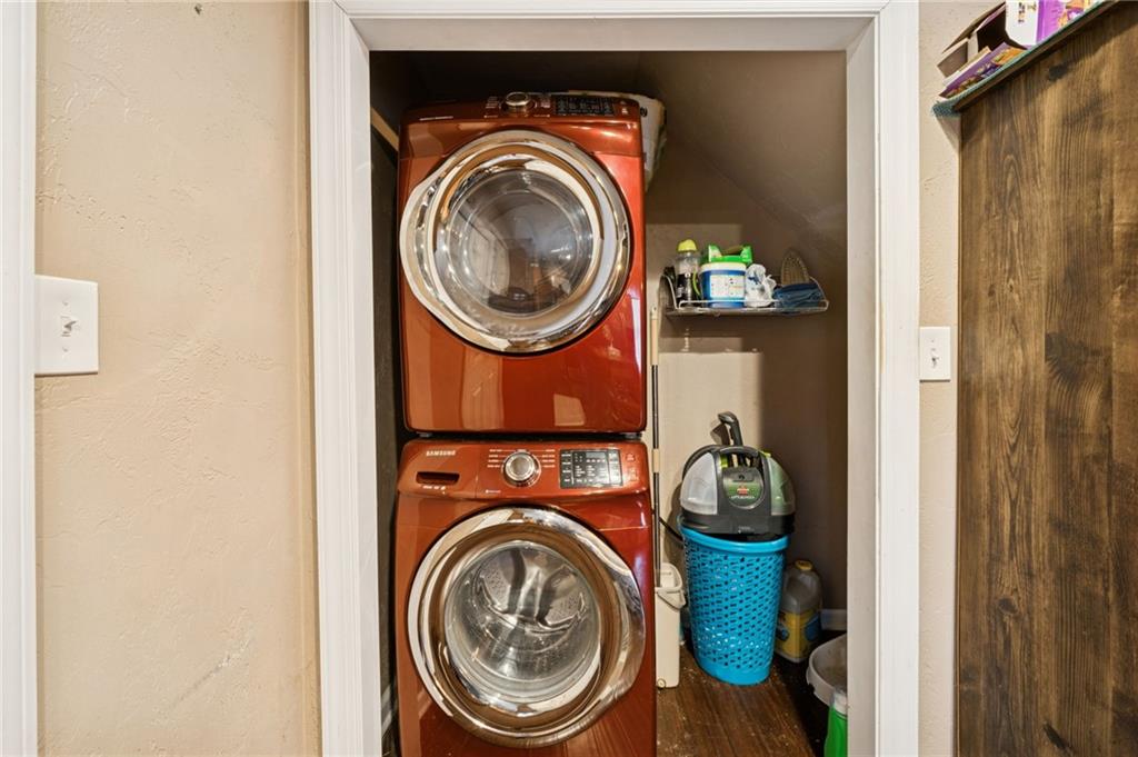 869 Middletown Road New Stanton, PA 15672 - Photo 11 of 30 a view of washer and dryer in a utility room
