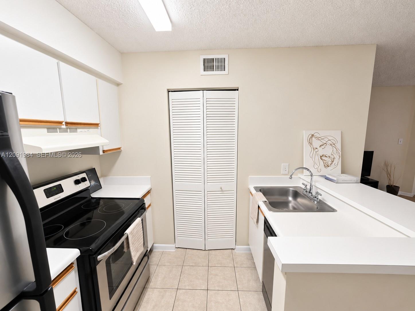 620 South Park Road, Unit 252 Hollywood, FL 33021 - Photo 3 of 11 Gallery Image 3