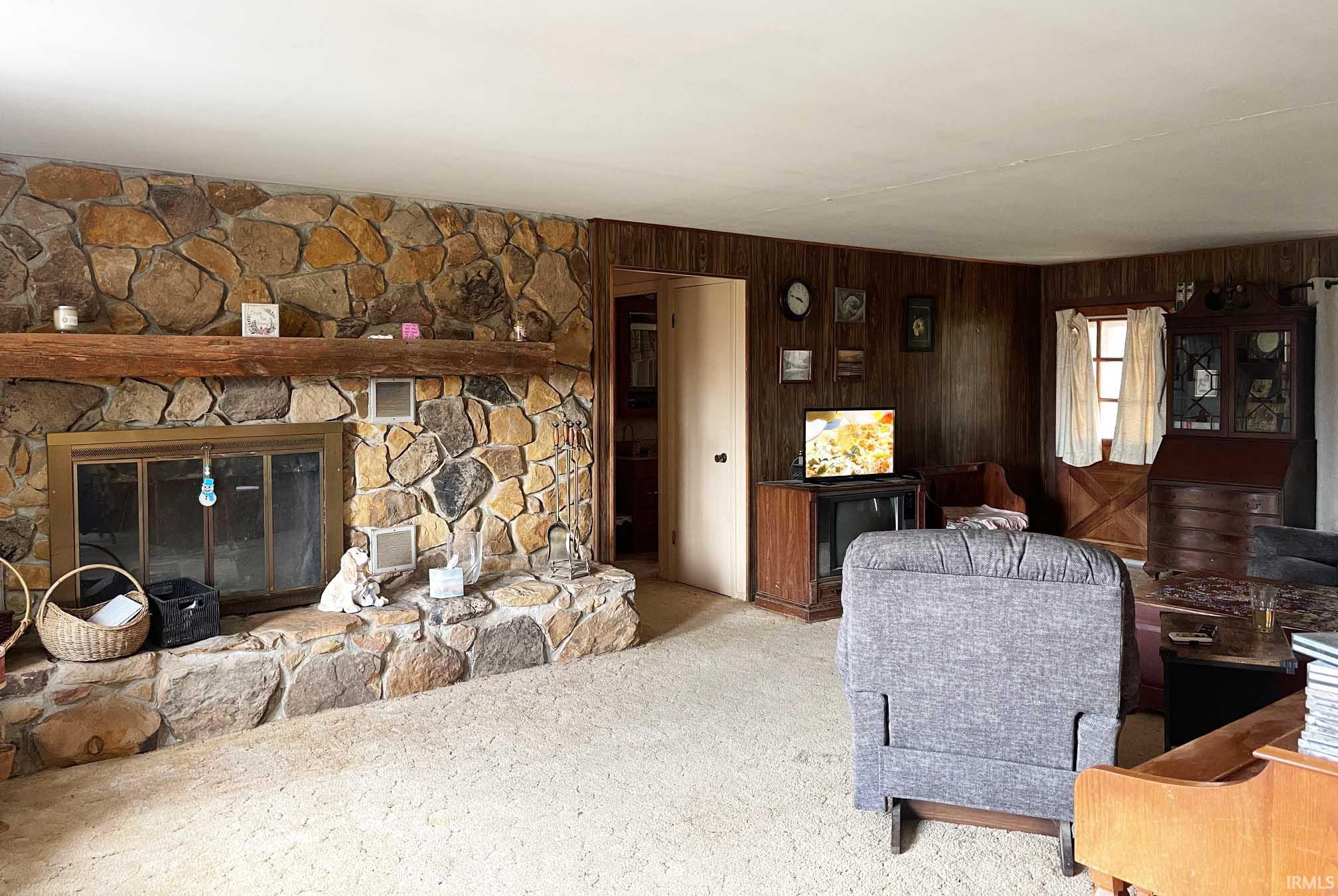 8619 North Fire Station Road Bloomfield, IN 47424 - Photo 5 of 21