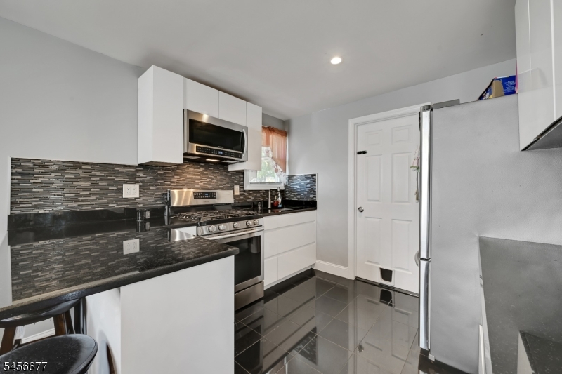 464 Simons Avenue Hackensack, NJ 07601 - Photo 7 of 17 Gallery Image 7
