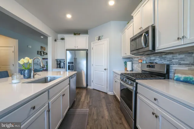 $769,000 | 167 Ashburn Avenue, Manahawkin, NJ 08050