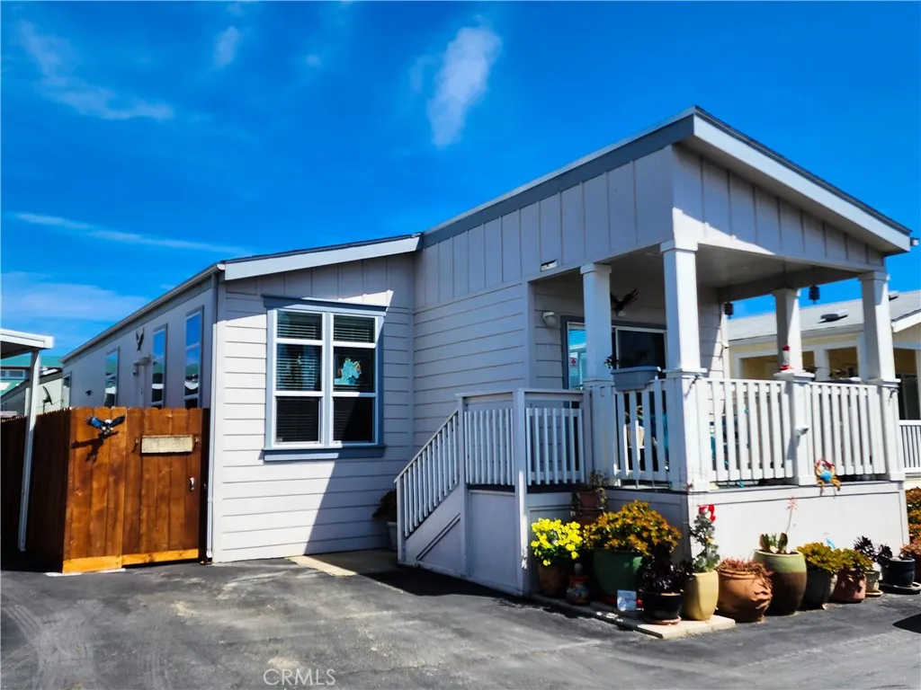 500 Atascadero, Unit E02 Morro Bay, CA 93442 - Photo 12 of 40 a view of a house with a porch