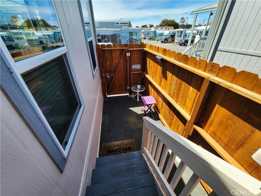 500 Atascadero, Unit E02 Morro Bay, CA 93442 - Photo 14 of 40 a view of an entryway