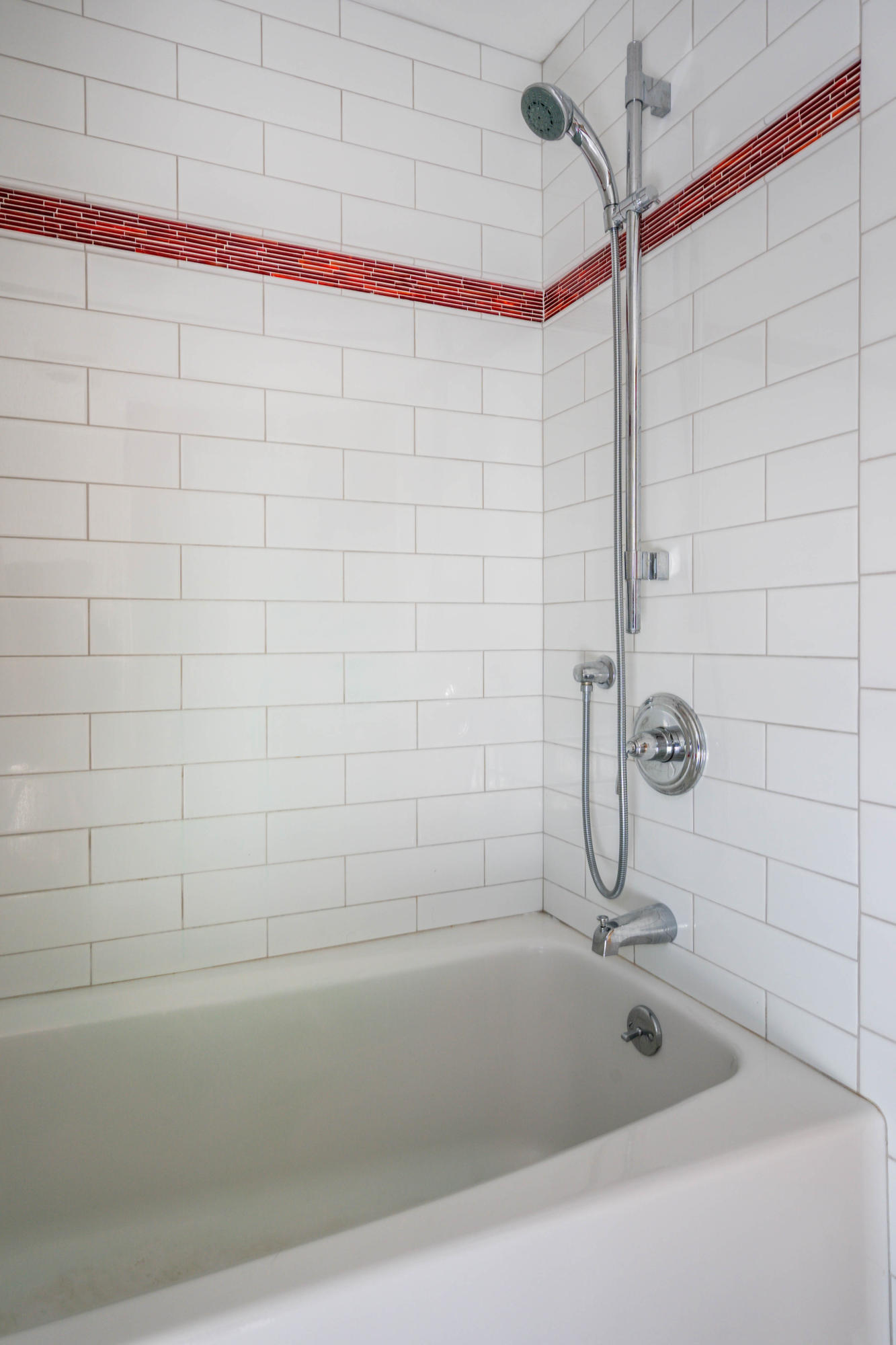 265 King Phillip Road Wellfleet, MA 02667 - Photo 46 of 85 a close up of a bathtub