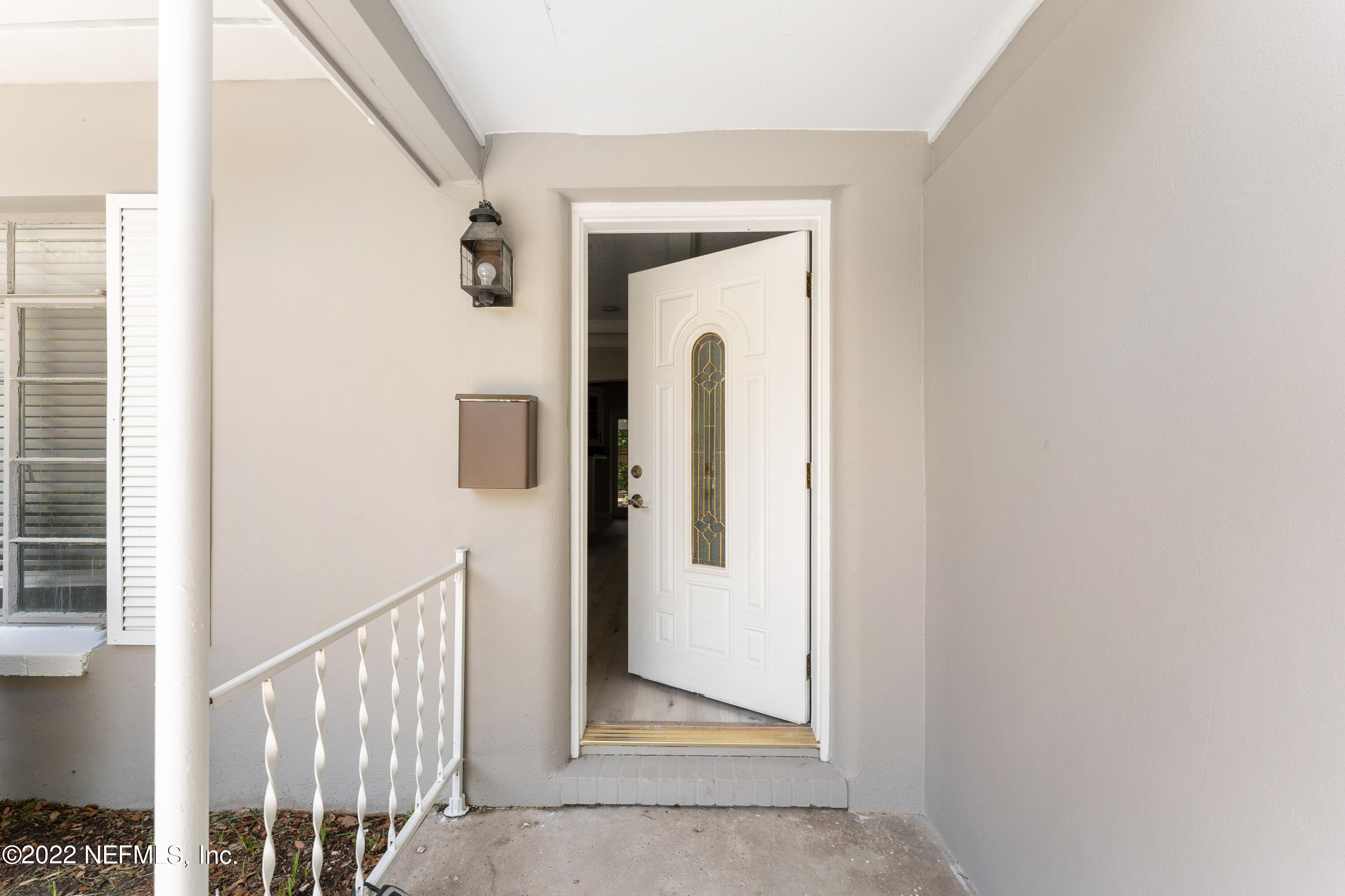 6216 Temple Road Jacksonville, FL 32217 - Photo 3 of 25 a view of a front door