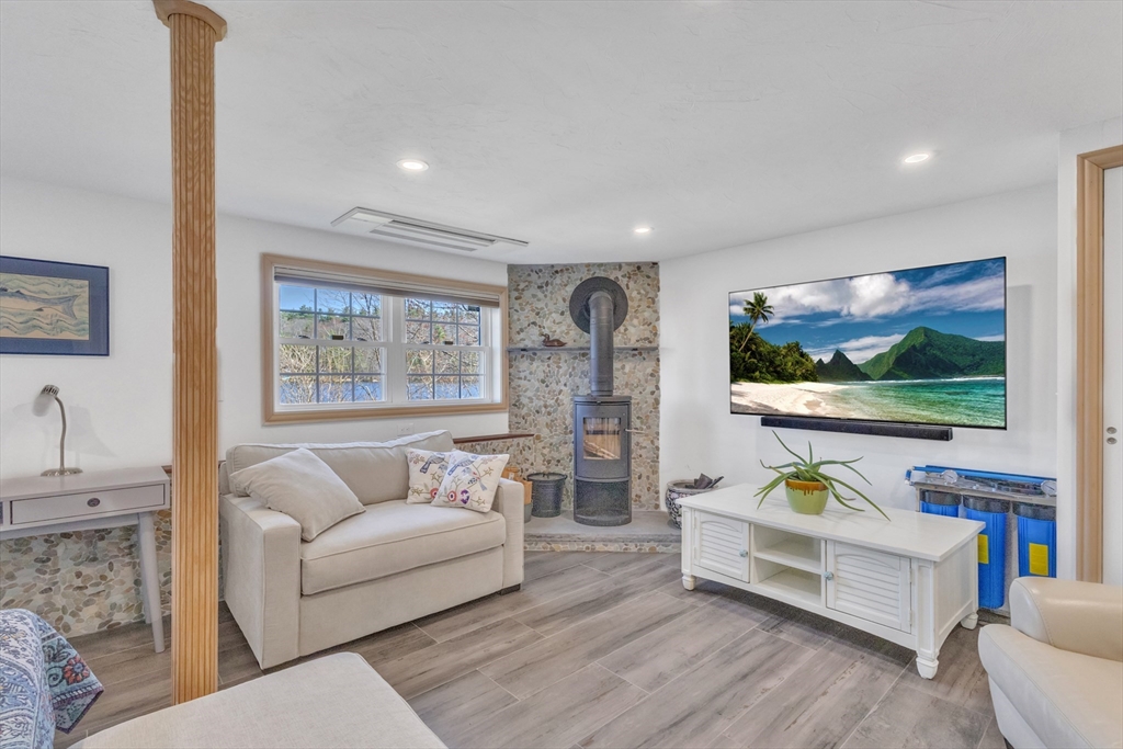 864 South Road Ashby, MA 01431 - Photo 17 of 32