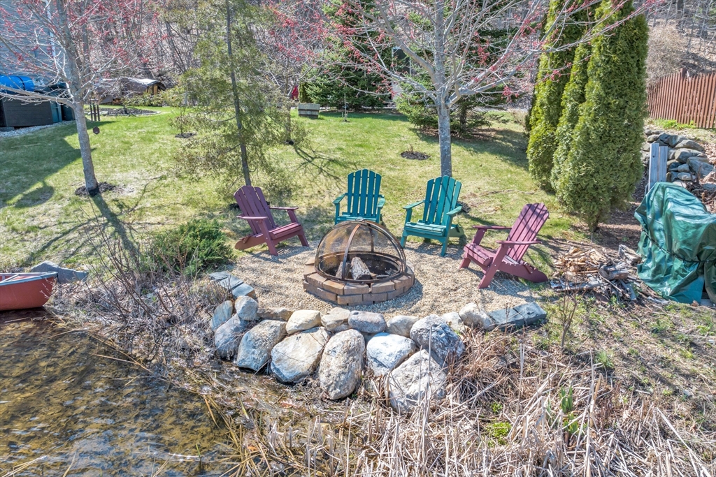 864 South Road Ashby, MA 01431 - Photo 4 of 32