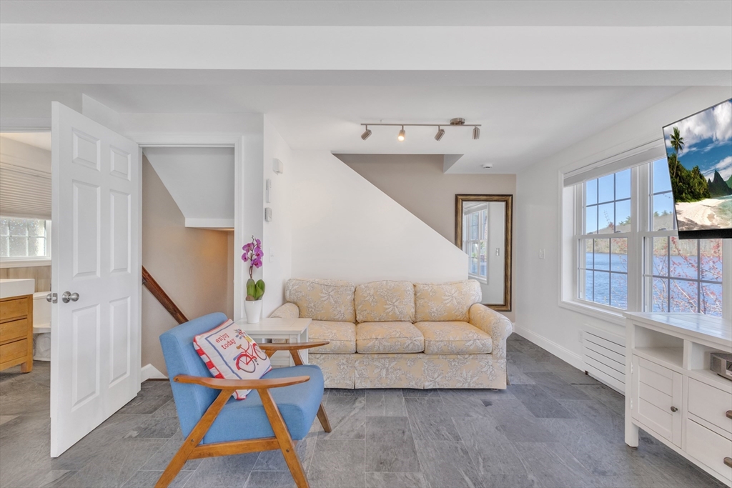 864 South Road Ashby, MA 01431 - Photo 10 of 32