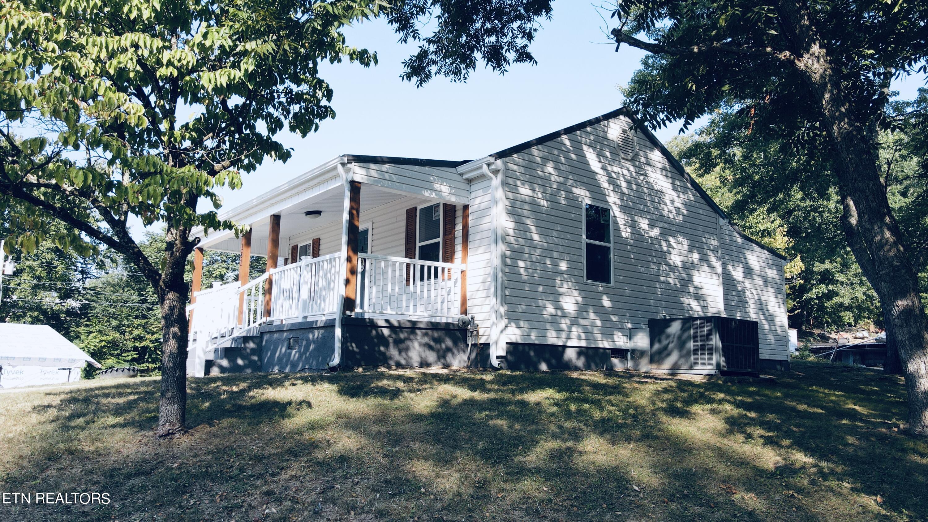 161 Rhea Street Newport, TN 37821 - Photo 2 of 19 dji_fly_20240831_095524_319_172511253552
