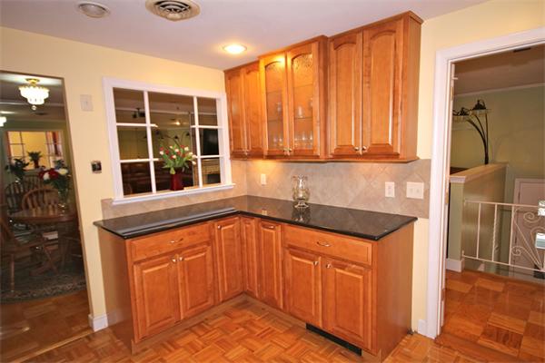 16 Woodleigh Road Framingham, MA 01701 - Photo 3 of 17