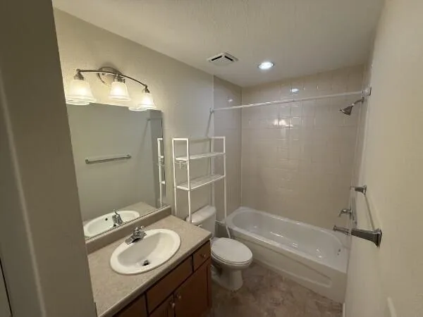 $2,500 | 264 Alexandra Drive, Unit 10, Mount Pleasant, SC 29464