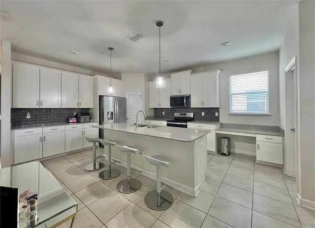 $3,200 | 11925 Fiction Avenue, Orlando, FL 32832