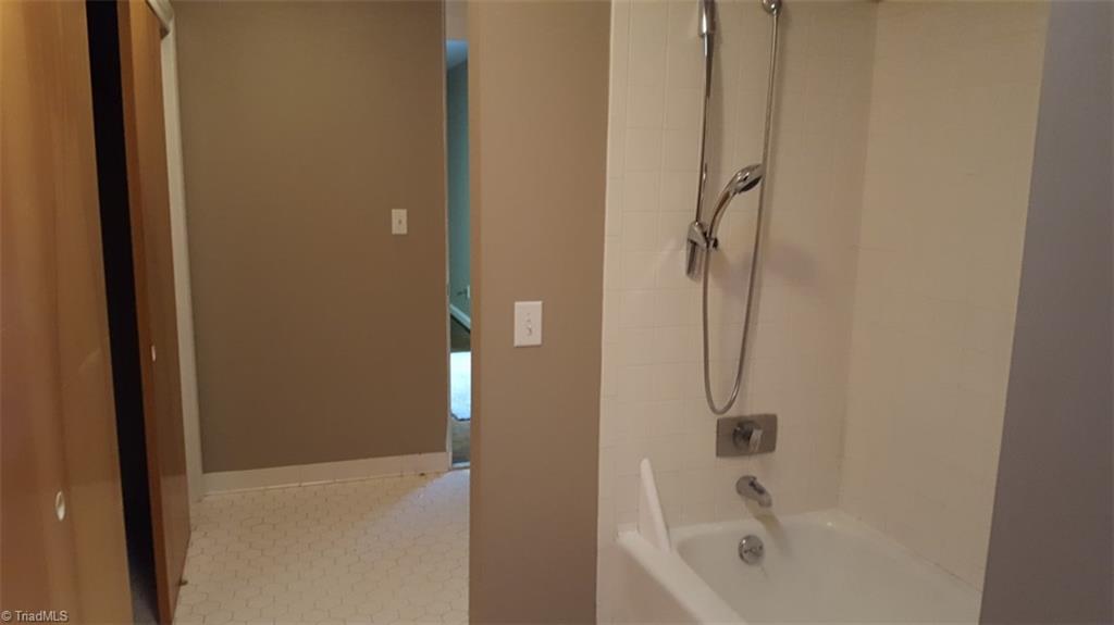 705 Archer Road Winston-Salem, NC 27106 - Photo 8 of 16 Tub and Shower