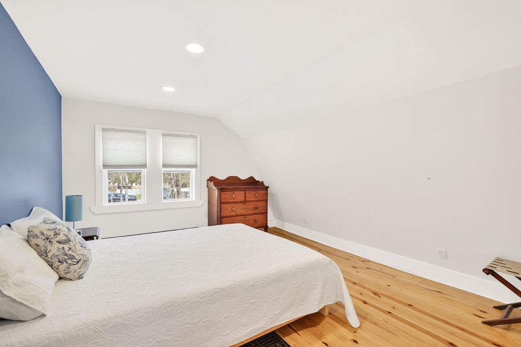 26 Division Road Dartmouth, MA 02747 - Photo 18 of 31