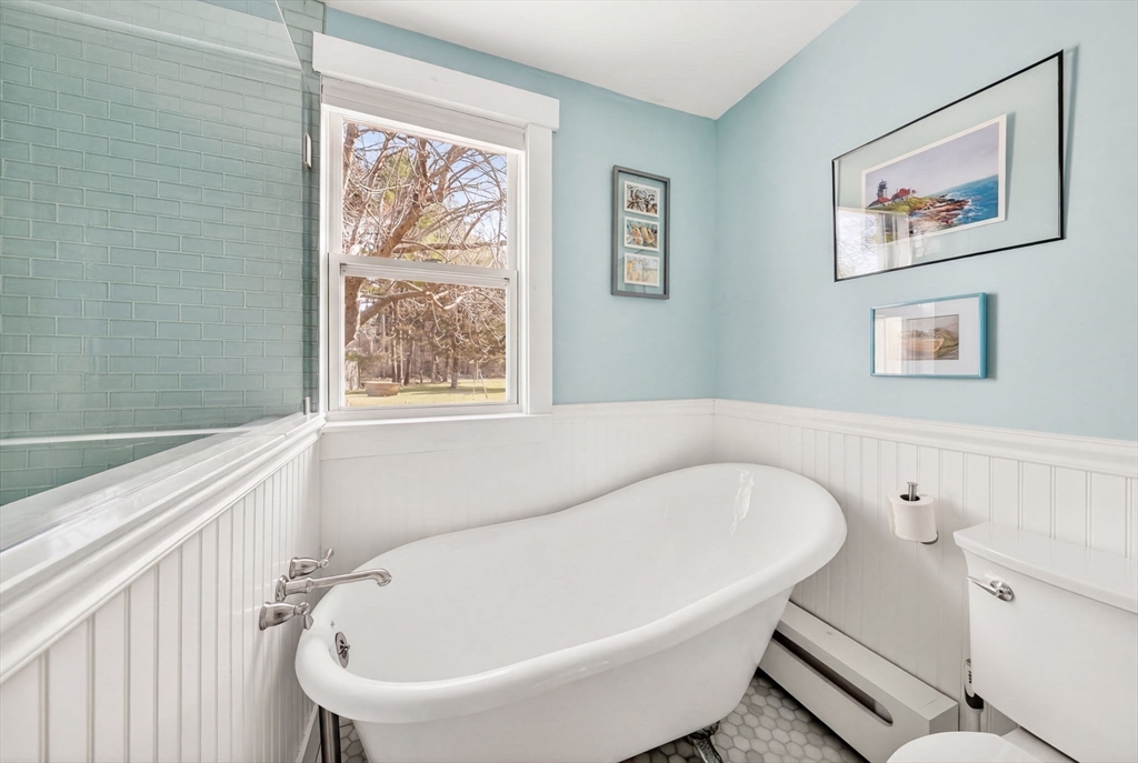 26 Division Road Dartmouth, MA 02747 - Photo 10 of 31