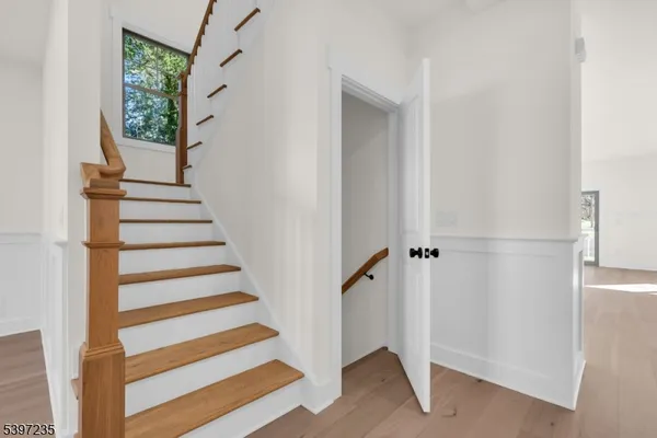 $1,249,000 | 8 Church Street, Stockton, NJ 08559